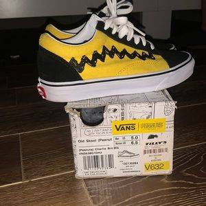 Unisex Old School Charlie Brown Vans